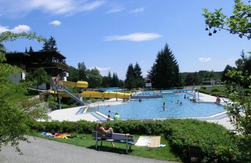 Viechtach House | Ferienhaus Jägerpark Viechtach 23, indoor pool, Wi-Fi and energy costs included