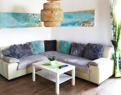 Feriendorf Hennesee House | Ferienhaus LENA im Sauerland direkt am Hennesee