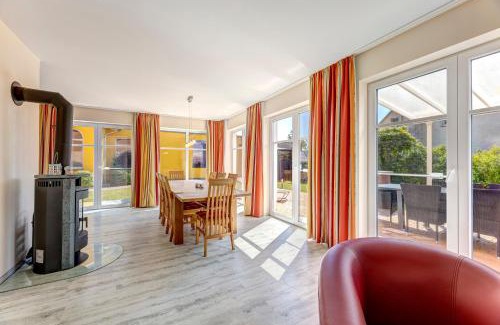 Koserow House | Ferienhaus Meinholdstraße mit eigener Sauna, Kamin, 4 Schlafzimmern ca 500m vom Ostseestrand