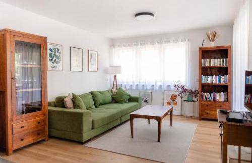 Liggeringen Apartment | Ferienwohnung`Akazie` mit Terrasse auf dem Bodanrück