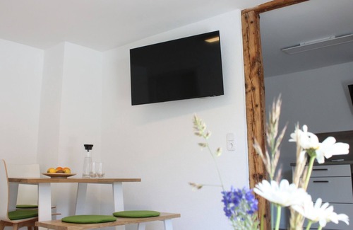 Burladingen Apartment | Ferienwohnung 1, 55 qm, 1 Schlafzimmer mit Doppelbett und 1 Schlafsofa, Max. 4 Personen