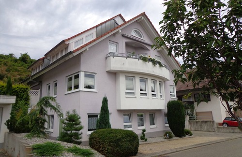 Endingen am Kaiserstuhl Apartment | Ferienwohnung 3, 36qm mit 1 Schlafzimmer, 1 Wohn-/Schlafzimmer für max. 4 Personen
