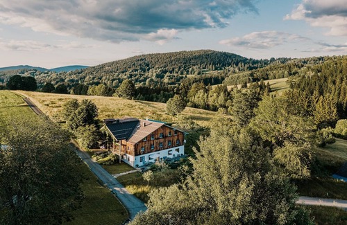 Marchhauser Apartment | Ferienwohnung "alte Liebe" im Großzügigen Landhaus