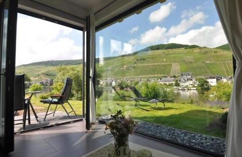 Kaimt Apartment | Ferienwohnung am Moselufer