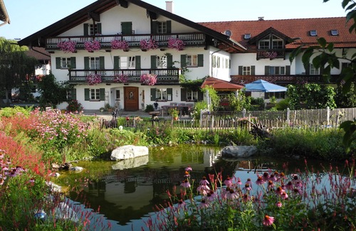 Bad Feilnbach Apartment | Ferienwohnung "Apfel" 55 qm bis 2 Personen, 2. Obergeschoss, 1 separates Schlafzimmer, Südbalkon