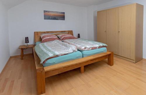 Hofen Apartment | Ferienwohnung Biebes
