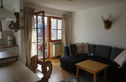 Arlaching Apartment | Ferienwohnung Chiemseestrand