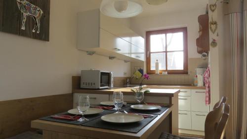 Arlaching Apartment | Ferienwohnung Chiemseestrand