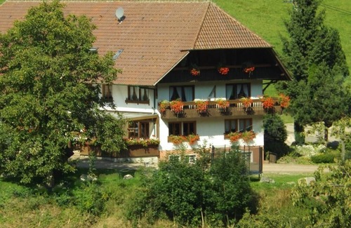 Elzach Apartment | Ferienwohnung "Elzblick"mit 40qm, 1 Schlafzimmer für max. 5 Personen
