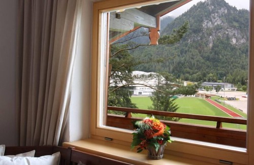Inzell Apartment | Ferienwohnung für 3-5 Personen mit 2 Schlafzimmer je mit Bad/WC, großer Balkon, 79 m²