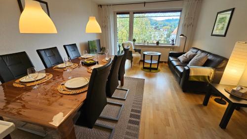 Hamelin Apartment | Ferienwohnung in zentraler und ruhiger Lage mit Balkon, fußläufig zur Innenstadt