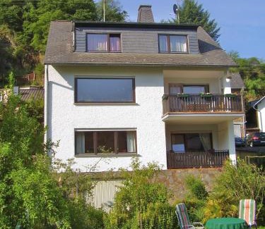 Kurrenberg Apartment | Ferienwohnung Klemm, Burgen/Untermosel