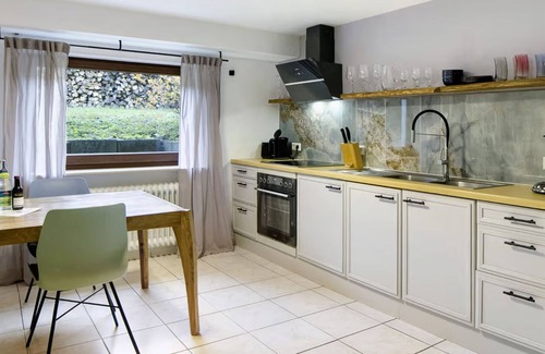 Ihringen Apartment | Ferienwohnung mit privatem Garten und WLAN