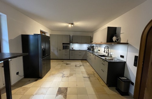 Bad Reichenhall Apartment | Ferienwohnung Nonn mit Traumhaften Bergblick, 140 qm mit 2 Schlafzimmern