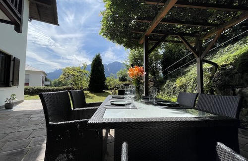 Bad Reichenhall Apartment | Ferienwohnung Nonn mit Traumhaften Bergblick, 140 qm mit 2 Schlafzimmern