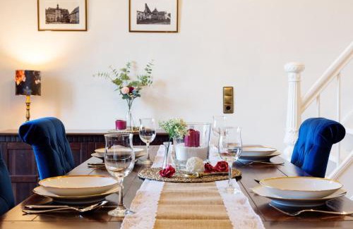 Oberhundem Apartment | Ferienwohnung Saalstube - Schloss Adolphsburg