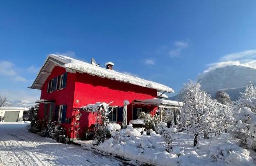 Kiefersfelden Apartment | Ferienwohnung Seidenhuhn