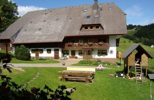 Sankt Peter Apartment | Ferienwohnung St. Märgen, 55qm, 2 Schlafzimmer, max. 5 Personen