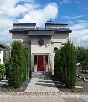 Roschbach Apartment | FERIENWOHNUNG TRUNK direkt an den Weinbergen, Parkplatz, Terrasse mit Grill und Lounge