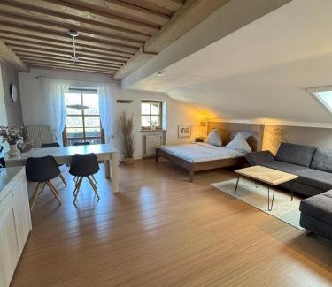 Hauzenberg Apartment | Ferienwohnung WaldGlück mit Pool & Sauna