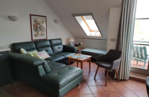 Mellenthin Apartment | Ferienwohnung Wasserblick mit Balkon