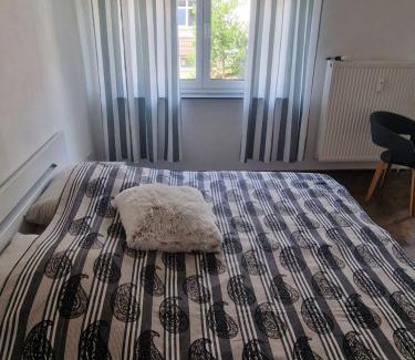 Muenchberg Apartment | Ferienwohnung Wunderlich rot