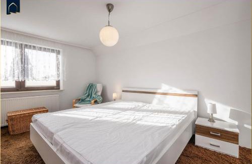 Zirchow Apartment | Ferienwohnung zum Koi II DG