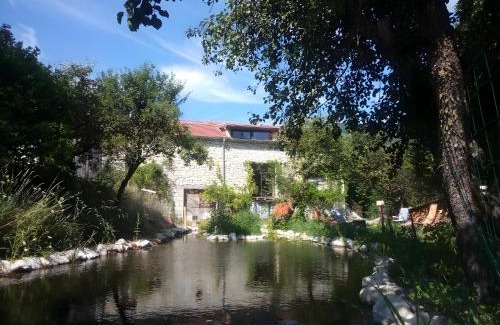 Bellegarde-en-Diois Bed & Breakfast | Ferme Des Montagnes Bleues