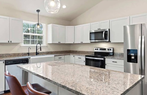Cobham House | Fern Cottage Summary: