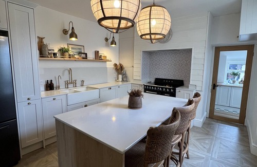 Rhosneigr House | Fern Lodge by Birch Stays