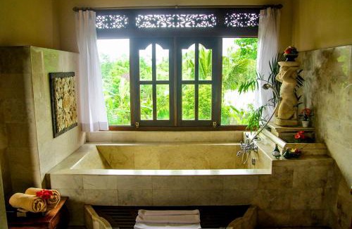 Nyuh Kuning Apartment | Feshikha 1 BR Deluxe Garden View ZN242