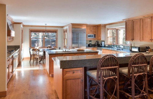 Elkhorn House | Festive Availability! Captivating Historic Cottage with Majestic Views, Close to Sun Valley Village