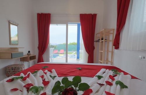 Yaniklar Villa | FETHİYE YANIKLARDA 2+1 ÖZEL HAVUZ VE BAHÇELİ ŞİRİN VİLLA