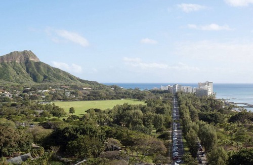Waikiki Resort | Few Blocks From The Waikiki Beach! 3 Ocean Views, Pets Allowed, 2 Restaurants