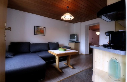 Arrach Apartment | Fewo 35qm mit Balkon in der Nähe des Arracher Seeparks