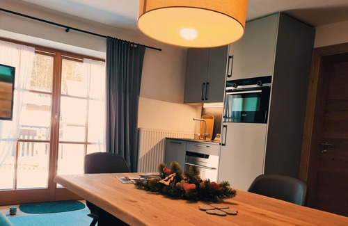 Untergrainau Apartment | Fewo Kreuzeck for 2 people with Zugpspitzblick