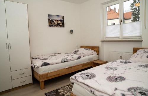 Bad Toelz Apartment | FeWo Waldi am Kurpark