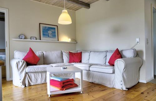 Husby House | fewo1846 - Rotes Haus - idyllisch gelegenes Haus mit 2 Schlafzimmern und großem Grundstück