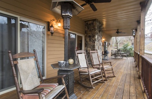 Whittier Condo | Fido Friendly Luxury Condo in Country Club setting With Amenities