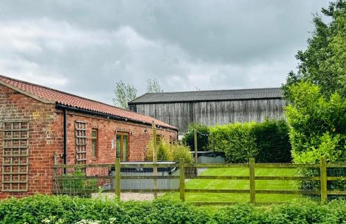 Alford Villa | Field Farm Holiday Cottages and Glamping