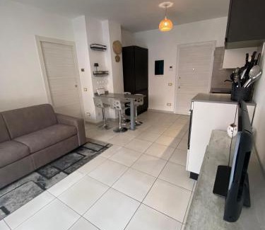 Bolognina Apartment | Fiera Living - Bologna Station - Free Parking