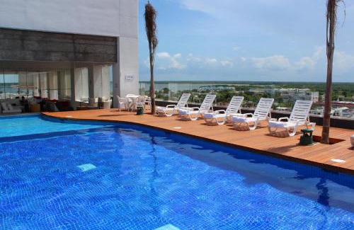 Chetumal Hotel | Fiesta Inn Chetumal