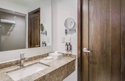 San Jose Insurgentes Hotel | Fiesta Inn Insurgentes Sur