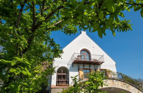 Balatonfured House | Figula Vendégház