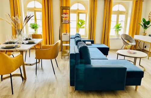 Goerlitz Apartment | FILMAP-Charmant-Modern-Zentral-Balkon-Beamer-Spieletisch