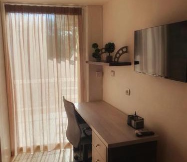 Petaloudes Apartment | Filoxenia City Escape