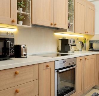 Petaloudes Apartment | Filoxenia City Escape