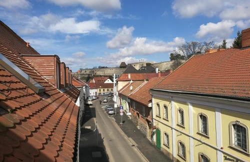 Eger Bed & Breakfast | Filsdeger Ház - Central Rooms & Apartmans