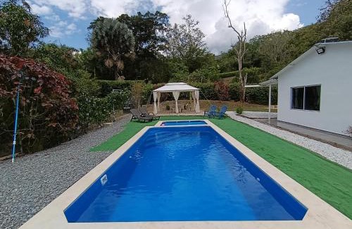 Villeta House | Finca Bella Luna