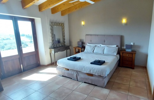 Maria de la Salut Ski Chalet | Finca Bona Vista - Countryside, Relaxation and Private Pool
